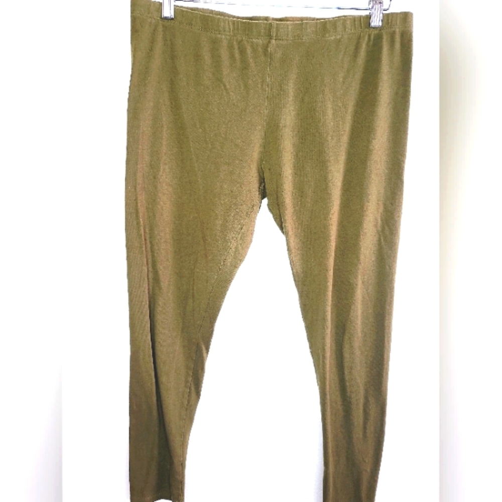 Ambiance Olive Green XL Extra Large Capri Leggings